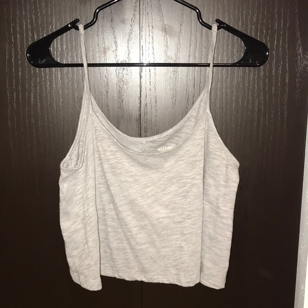Flowy, grey tank